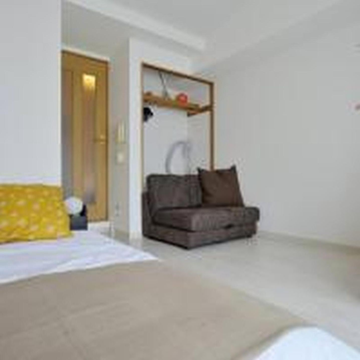コンフィデンスロン905 Apartment Osaka Bagian luar foto